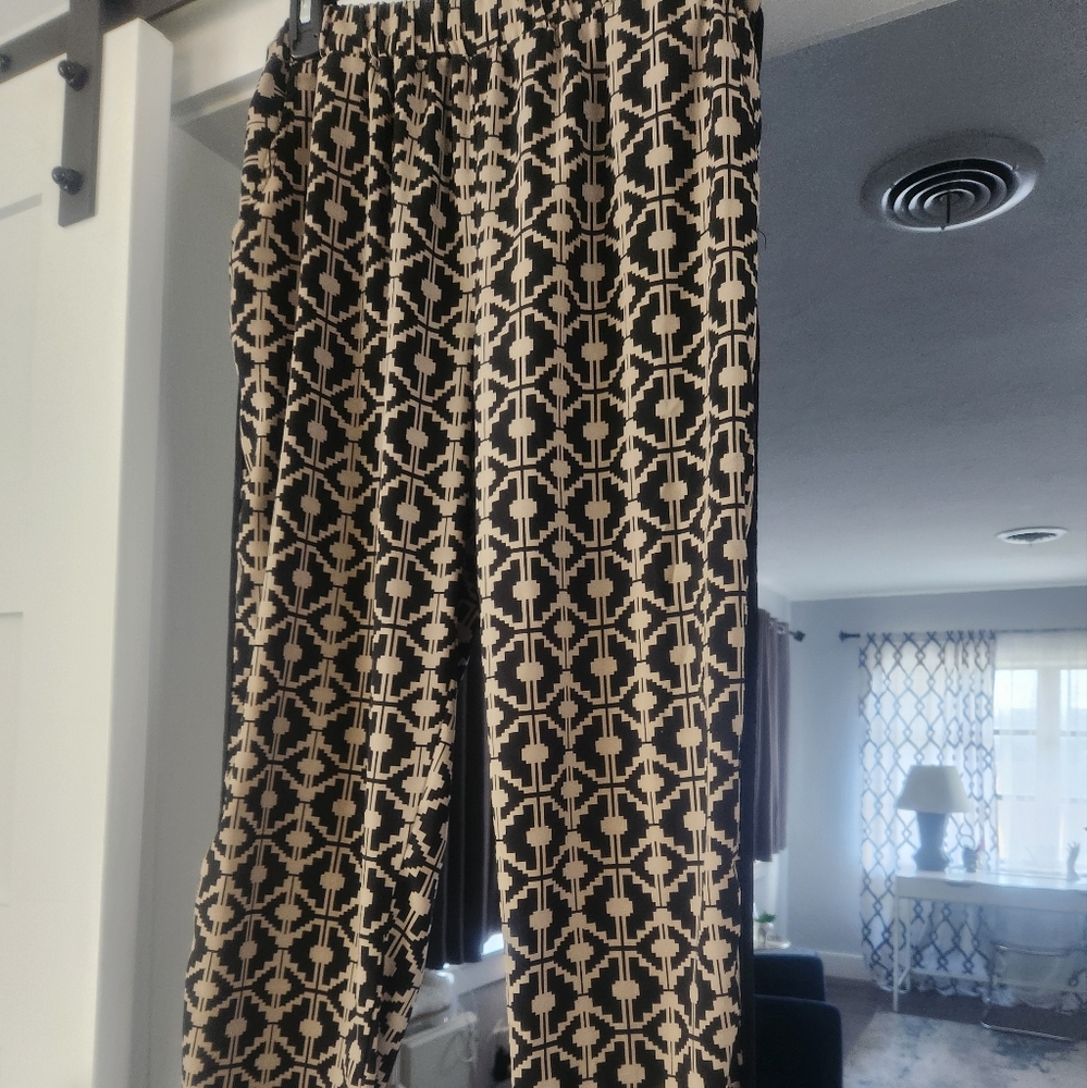 Geometric Black and Tan Pants